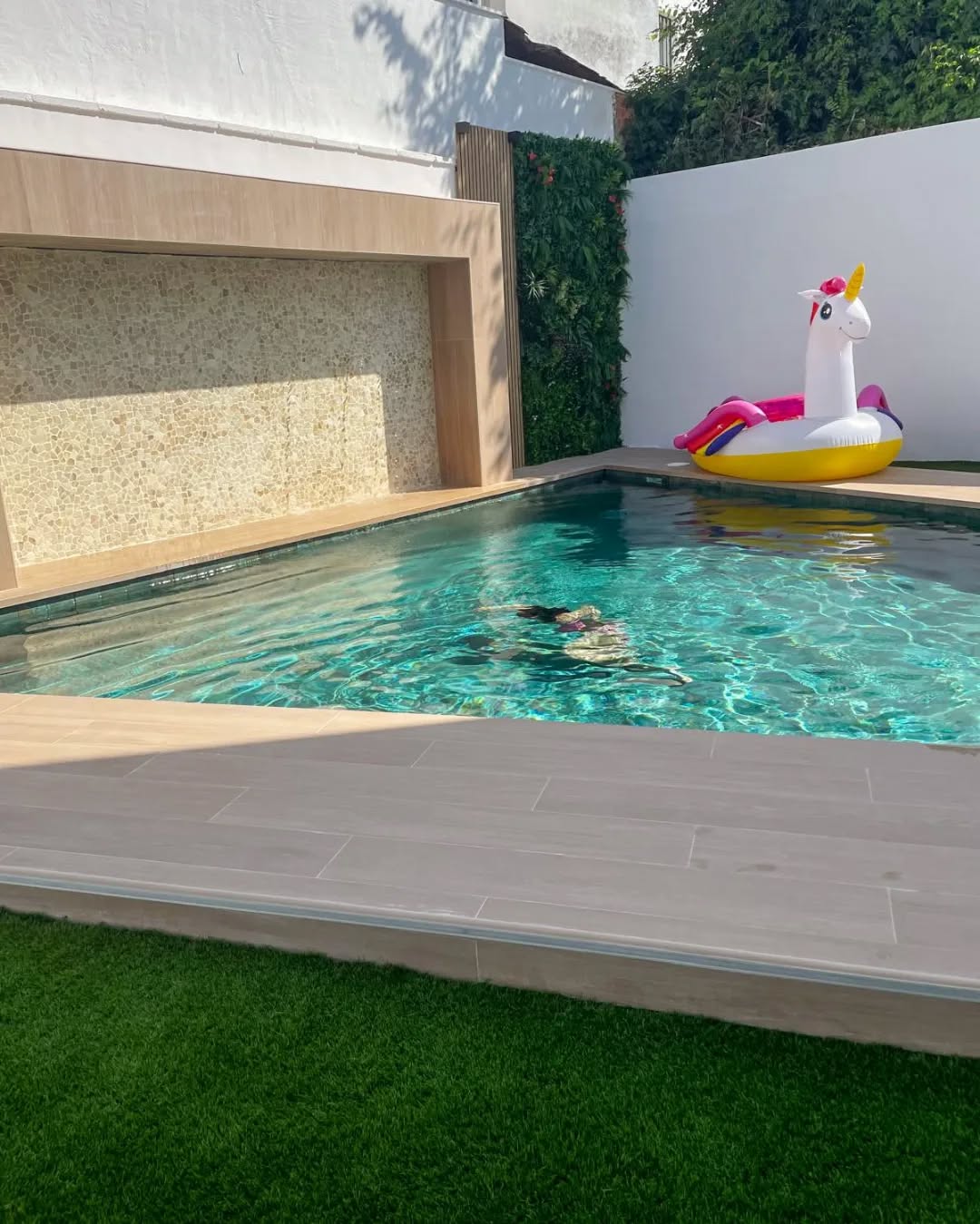 SaveClip.App_447870786_1397761250923251_5345802406184737233_n